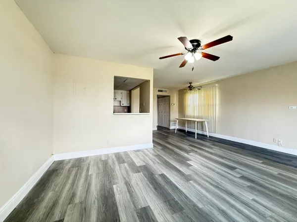 $1,300 | 323 Tuscany Lane, Delray Beach, FL 33446