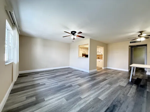 $1,300 | 323 Tuscany Lane, Delray Beach, FL 33446