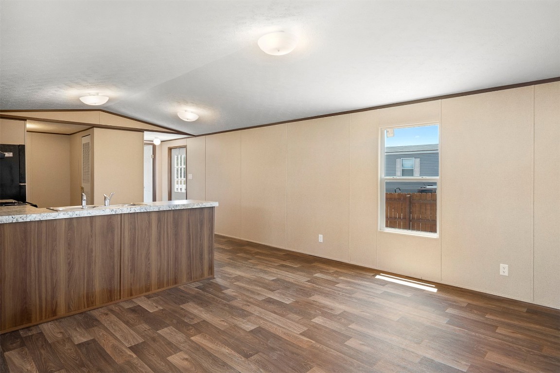 121 Sunflower Road Dale, TX 78616 - Photo 5 of 31