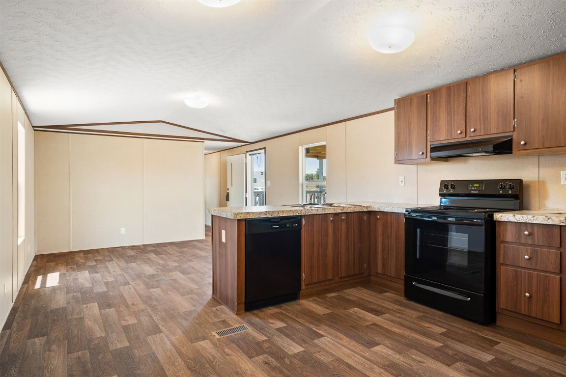 121 Sunflower Road Dale, TX 78616 - Photo 7 of 31