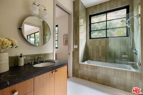$30,000 | 1937 North Beverly Drive, Beverly Hills, CA 90210