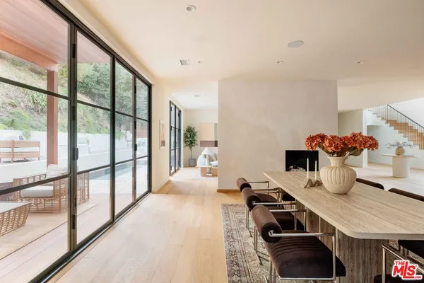 $30,000 | 1937 North Beverly Drive, Beverly Hills, CA 90210