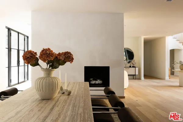 $30,000 | 1937 North Beverly Drive, Beverly Hills, CA 90210