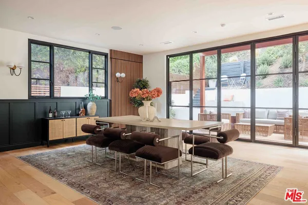 $30,000 | 1937 North Beverly Drive, Beverly Hills, CA 90210