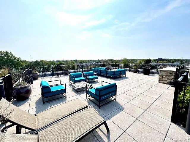 $4,270 | 119 Searing Avenue, Unit S101, Mineola, NY 11501