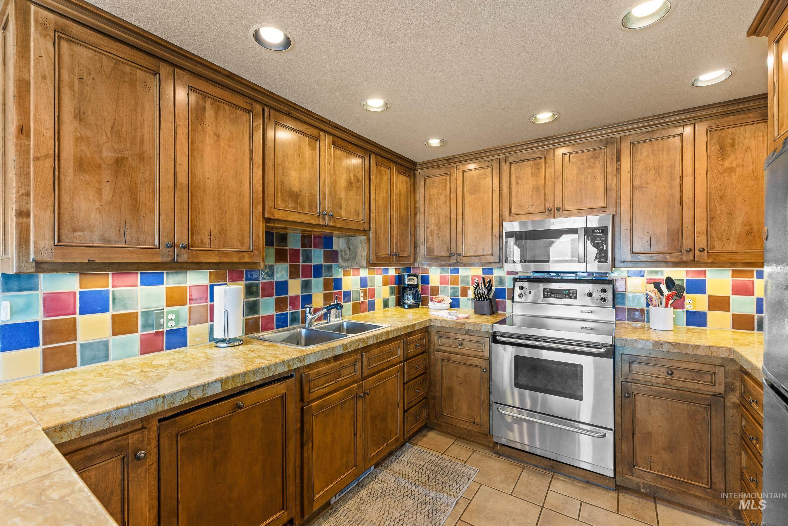 101 East Lake Street, Unit C15 McCall, ID 83638 - Photo 12 of 48