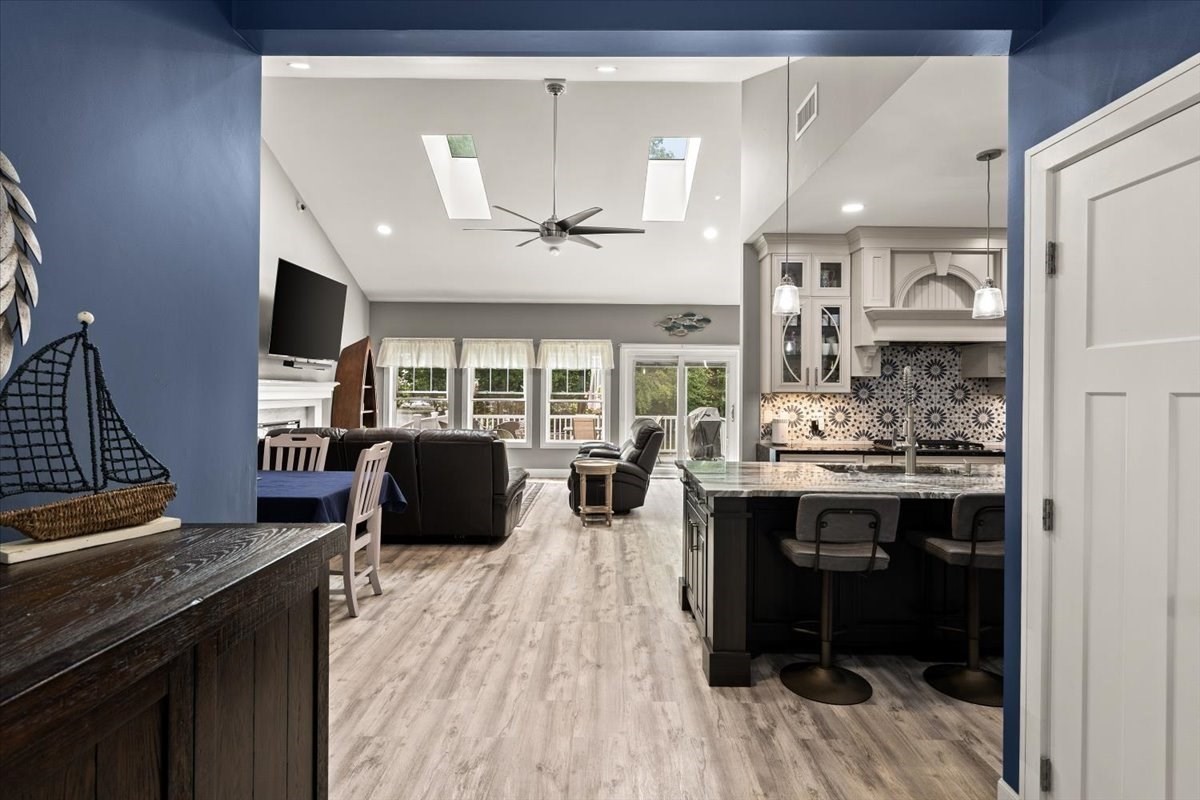 252 Scadding Street Taunton, MA 02780 - Photo 7 of 41 Gallery Image 7
