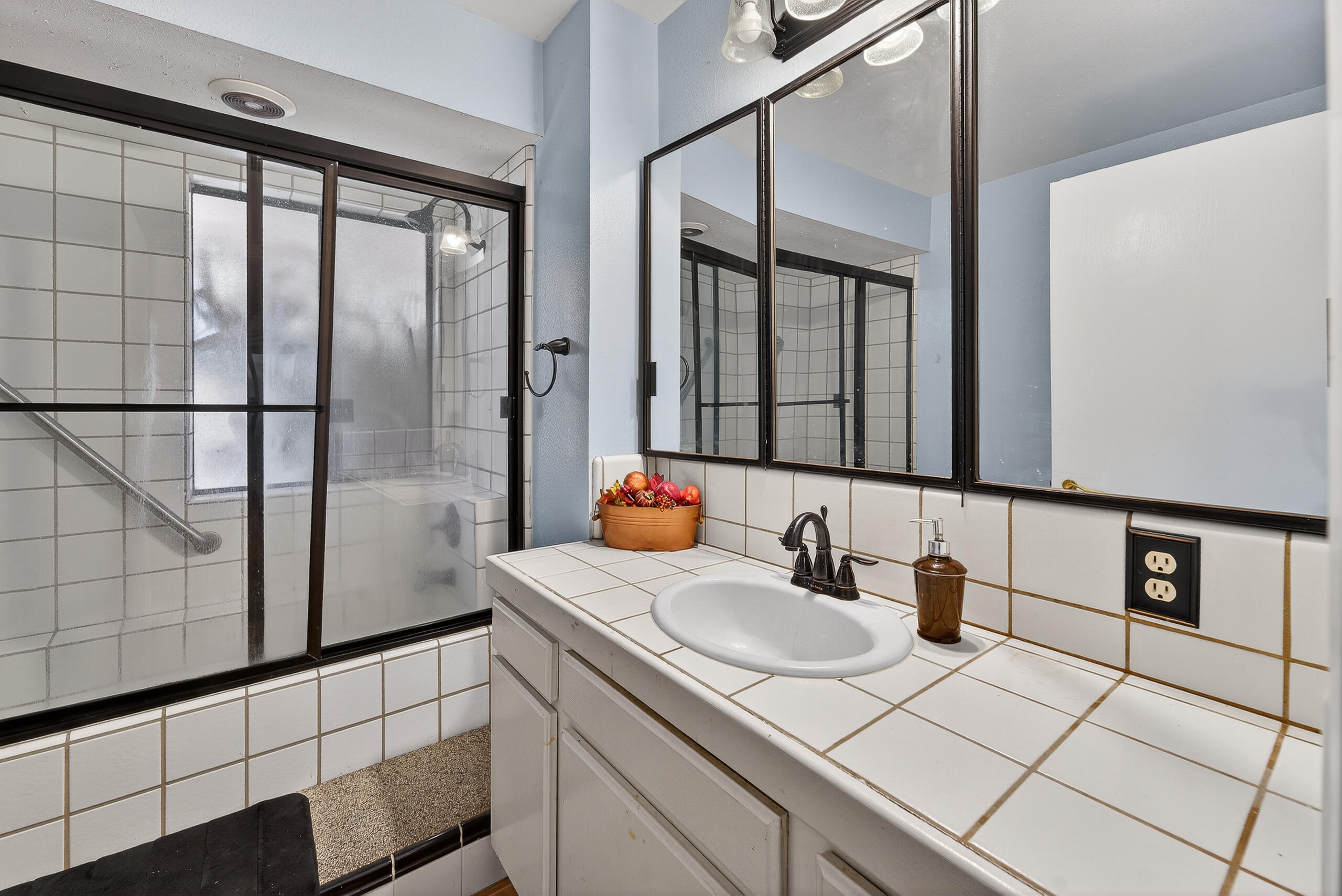 12110 Backdrop Court Bakersfield, CA 93306 - Photo 21 of 39