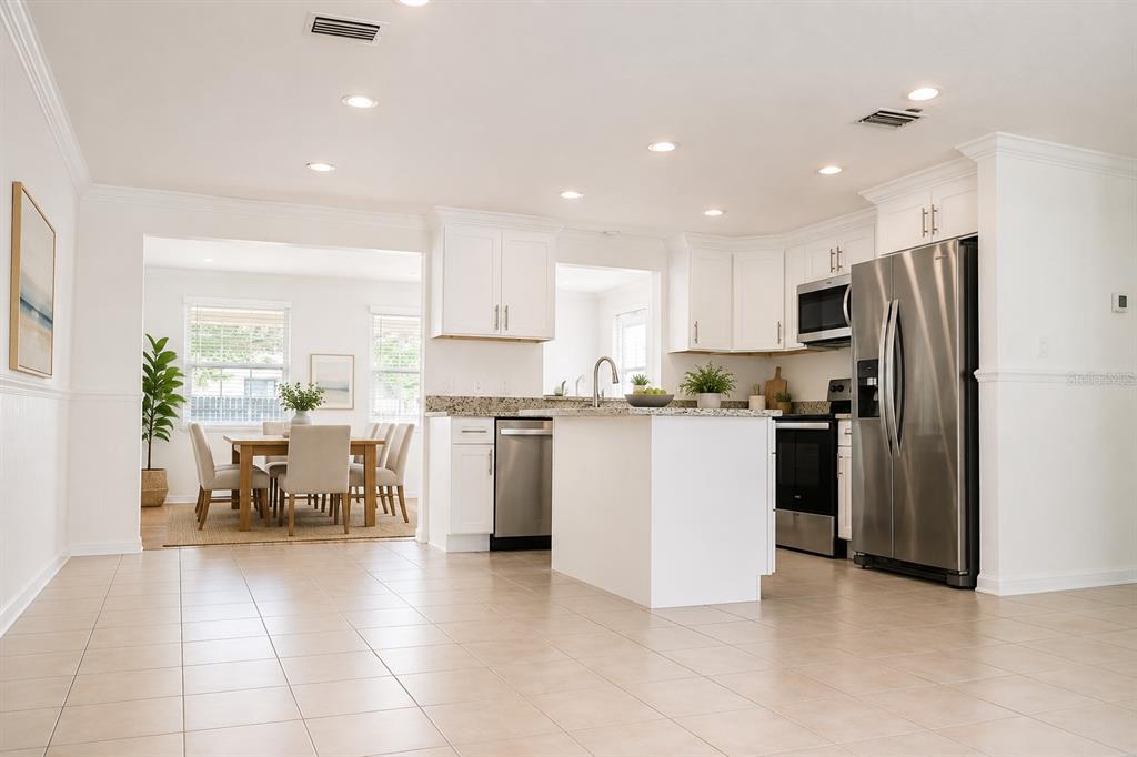 308 Cypress Road Venice, FL 34293 - Photo 6 of 21 Gallery Image 6