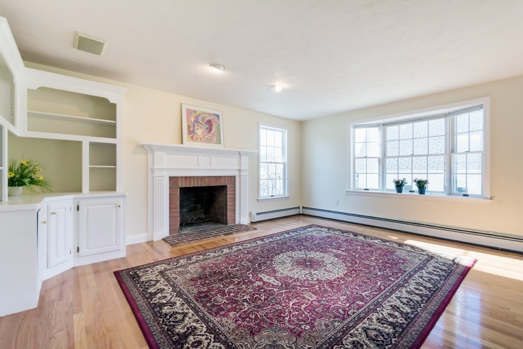 5 Rosedale Avenue North Andover, MA 01845 - Photo 9 of 30 Gallery Image 9
