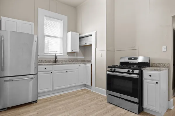 $1,200 | 715 Porter Street, Unit 1, Taylor, TX 76574