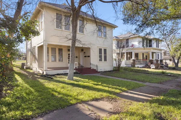 $1,200 | 715 Porter Street, Unit 1, Taylor, TX 76574