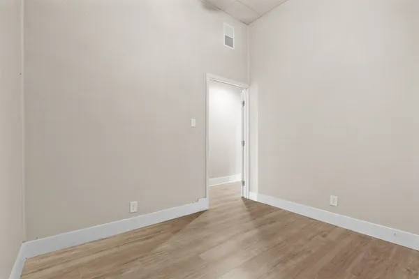 $1,200 | 715 Porter Street, Unit 1, Taylor, TX 76574