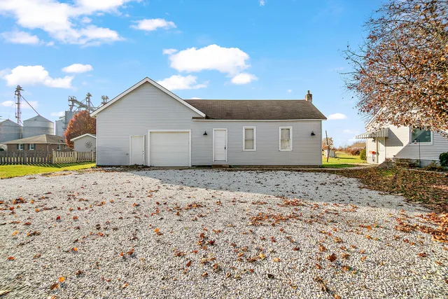 $160,000 | 509 North Raub Avenue, Donovan, IL 60931
