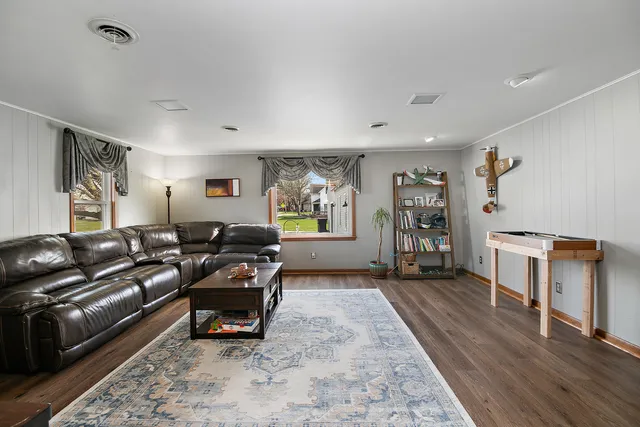 $160,000 | 509 North Raub Avenue, Donovan, IL 60931