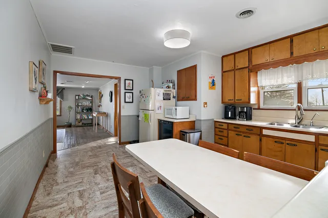 $160,000 | 509 North Raub Avenue, Donovan, IL 60931