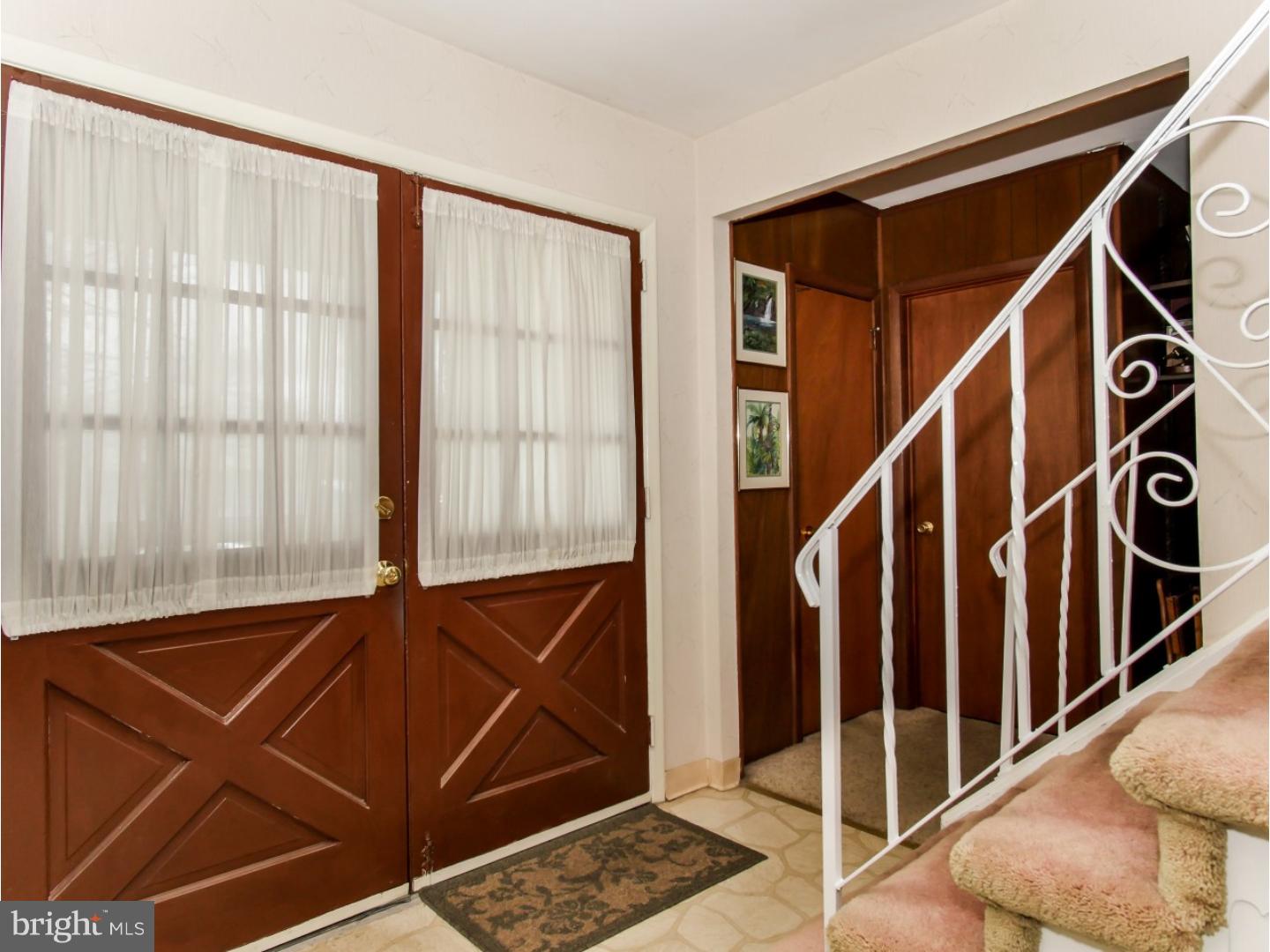 519 Elford Road Fairless Hills, PA 19030 - Photo 4 of 25 Foyer
