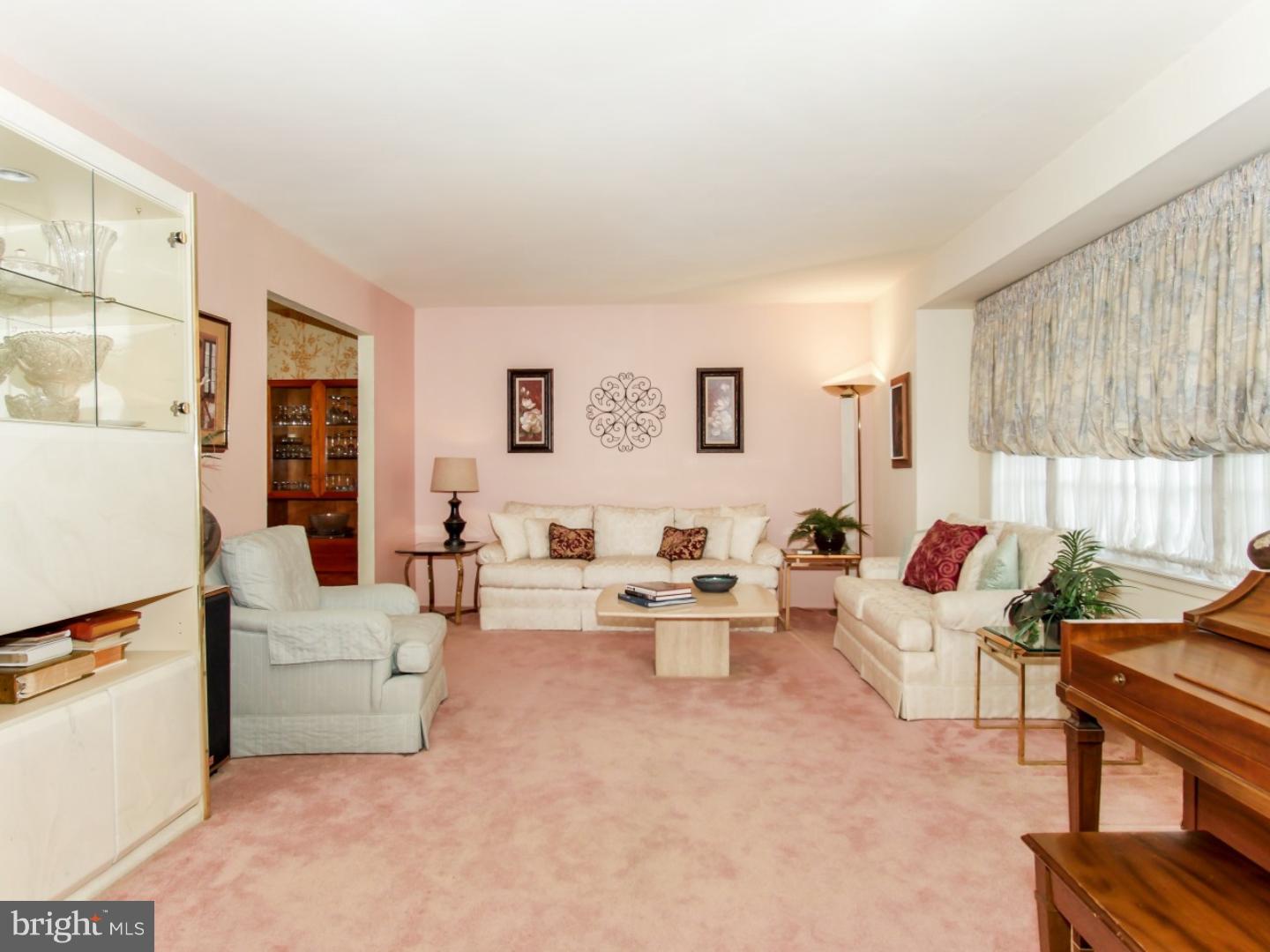 519 Elford Road Fairless Hills, PA 19030 - Photo 6 of 25 Living Room