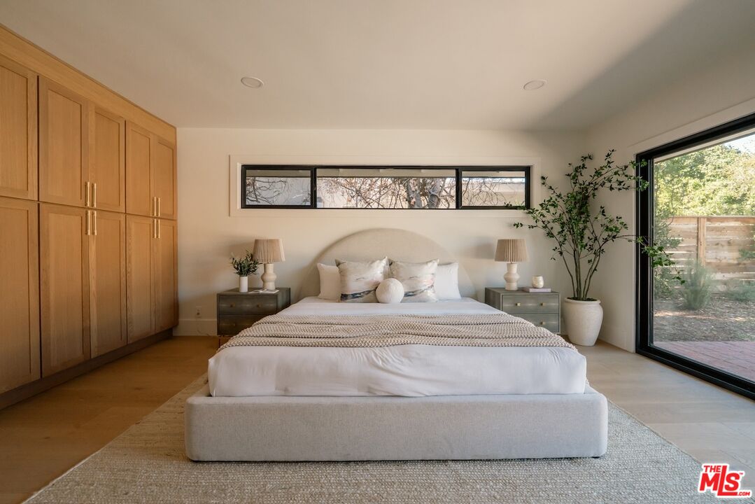 17601 McCormick Street Encino, CA 91316 - Photo 22 of 33