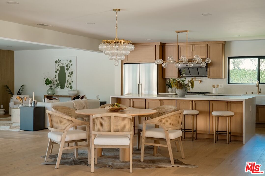 17601 McCormick Street Encino, CA 91316 - Photo 3 of 33