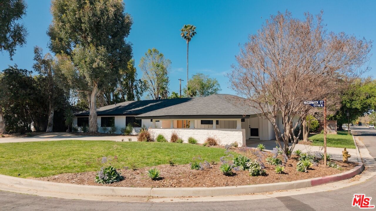 17601 McCormick Street Encino, CA 91316 - Photo 32 of 33
