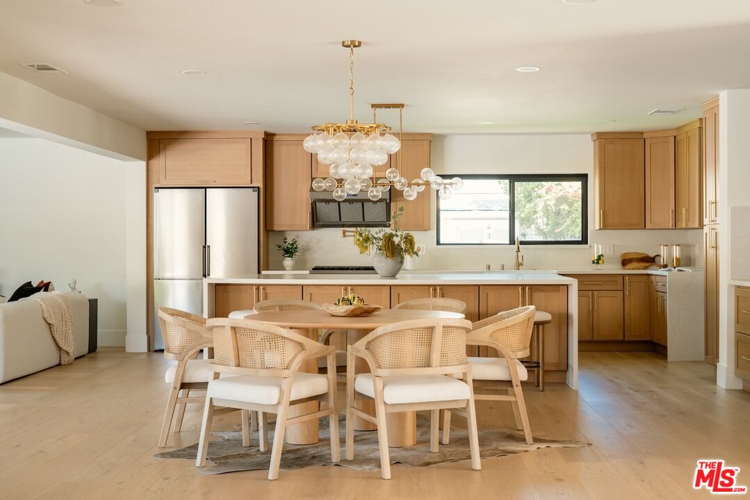 17601 McCormick Street Encino, CA 91316 - Photo 4 of 33