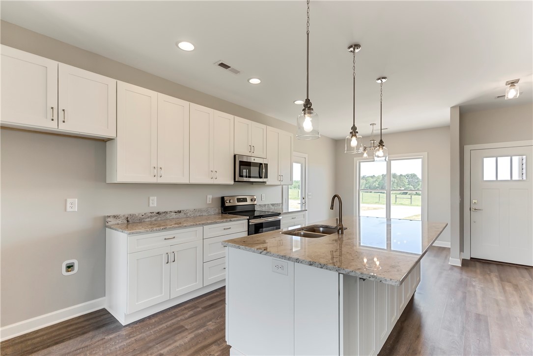 113 Dickard Road Walhalla, SC 29691 - Photo 4 of 26 Gallery Image 4