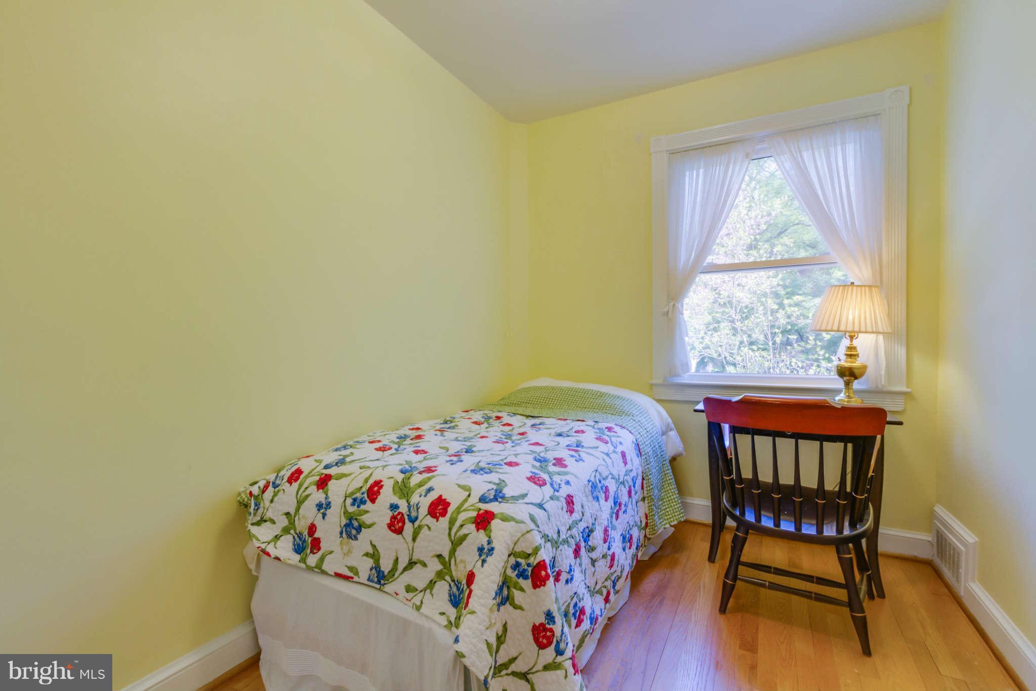4837 Reservoir Road Northwest Washington, DC 20007 - Photo 11 of 25 Bedroom