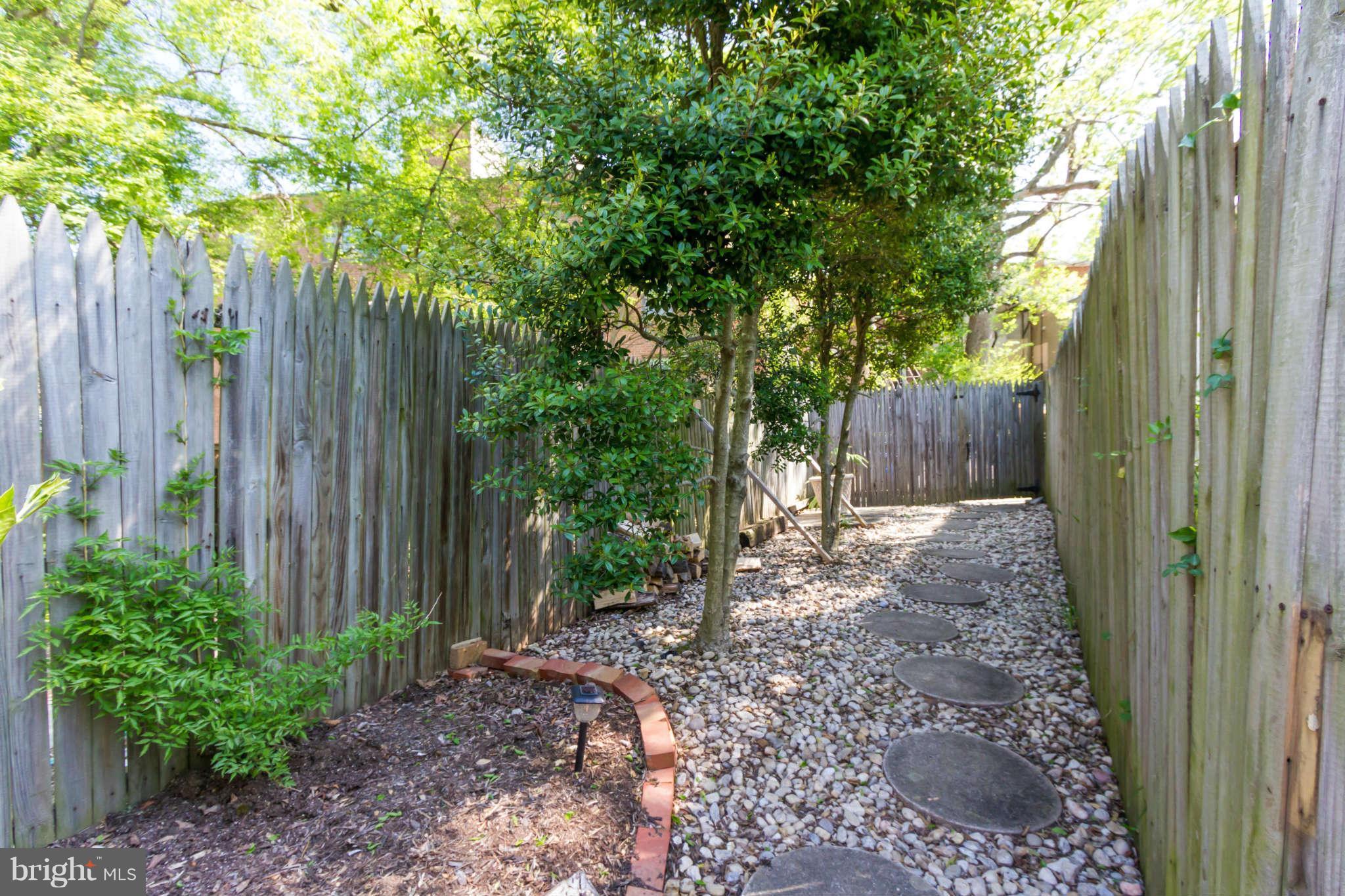 4837 Reservoir Road Northwest Washington, DC 20007 - Photo 22 of 25 Exterior (Rear)