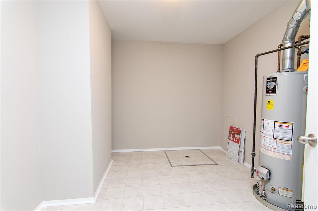 29666 Pine Ridge Circle Farmington Hills, MI 48331 - Photo 14 of 19