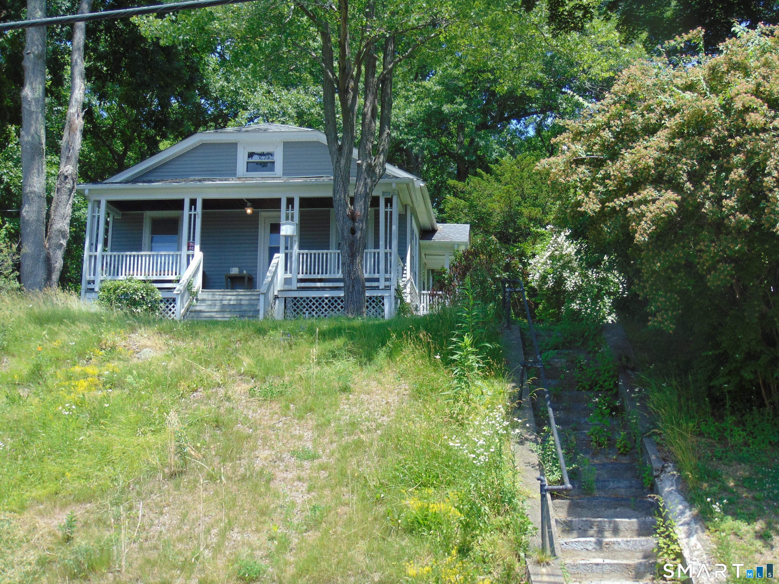 220 Park Road Waterbury, CT 06708 - Photo 3 of 20