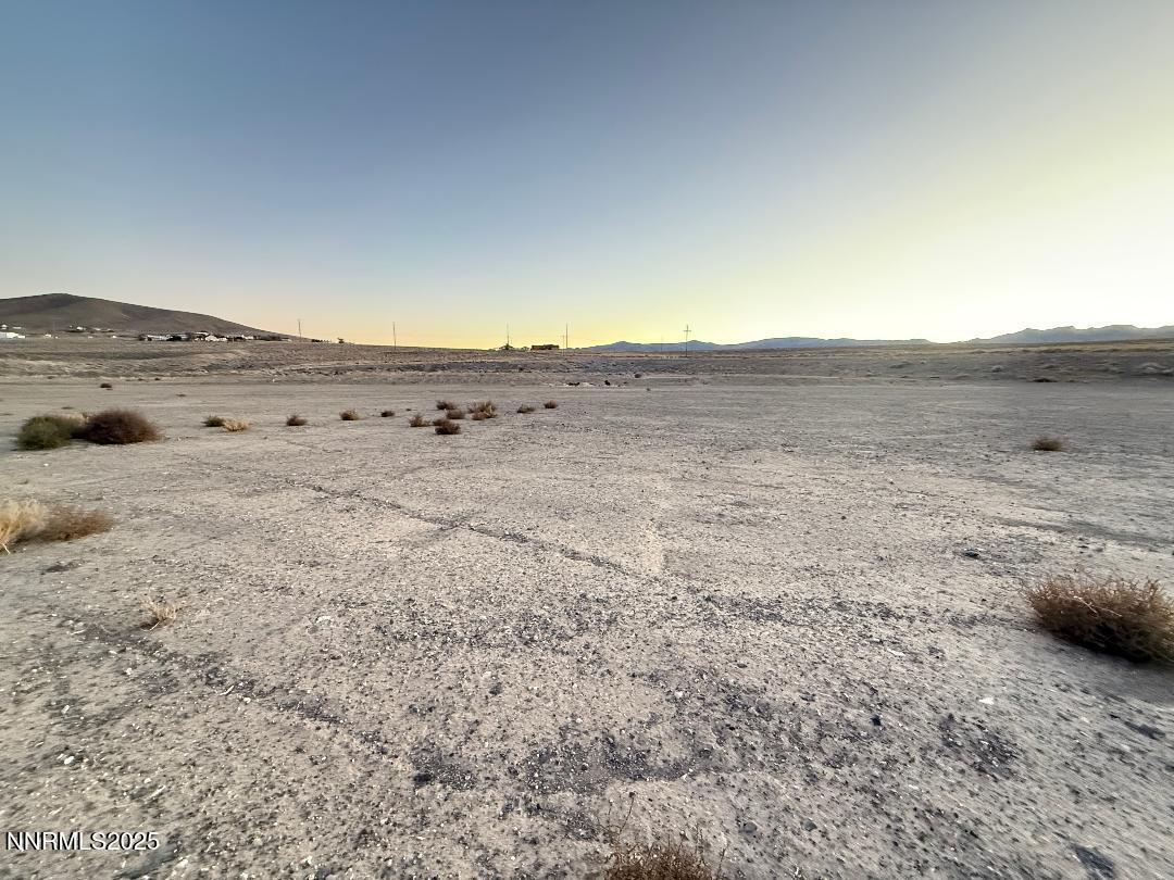 750 Mull Lane Fernley, NV 89408 - Photo 4 of 15 thumbnail (3)