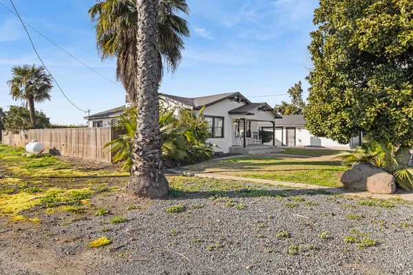 $599,000 | 29205 Road 210, Exeter, CA 93221