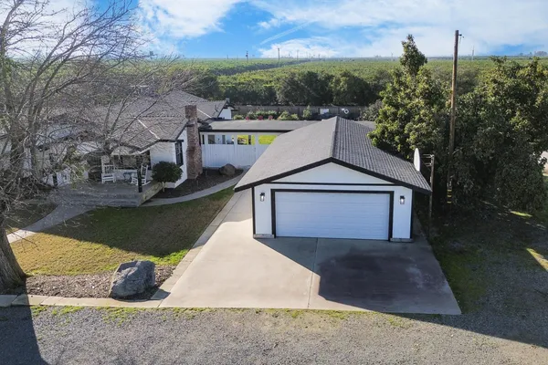 $594,999 | 29205 Road 210, Exeter, CA 93221