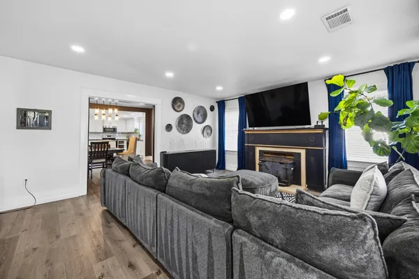 $594,999 | 29205 Road 210, Exeter, CA 93221