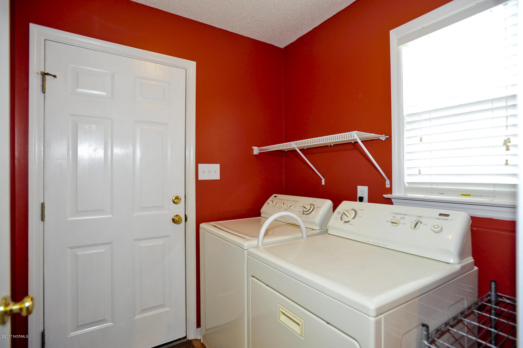 321 Foster Creek Road Swansboro, NC 28584 - Photo 54 of 79 120 Laundry