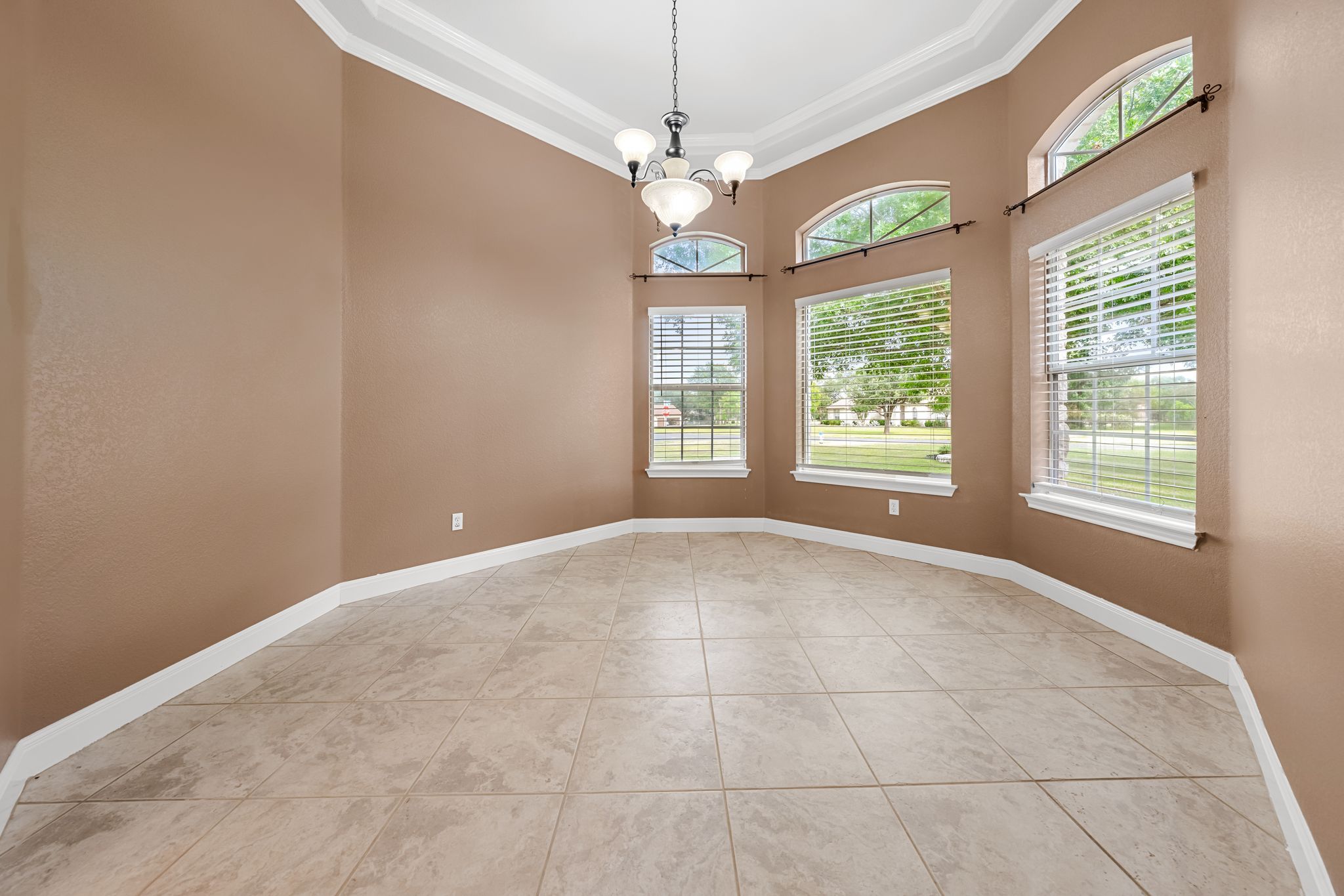 110 Starlight Trail Georgetown, TX 78633 - Photo 14 of 36 Bright and inviting space perfect for hosting