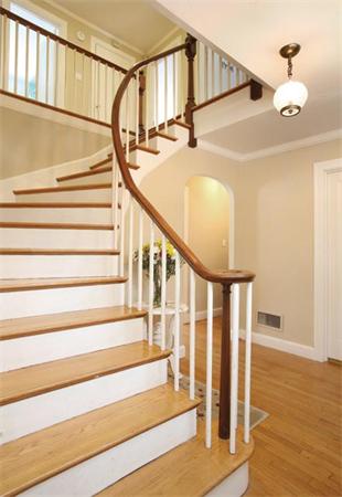 3 Woodside Road Newton, MA 02460 - Photo 2 of 6 a view of entryway