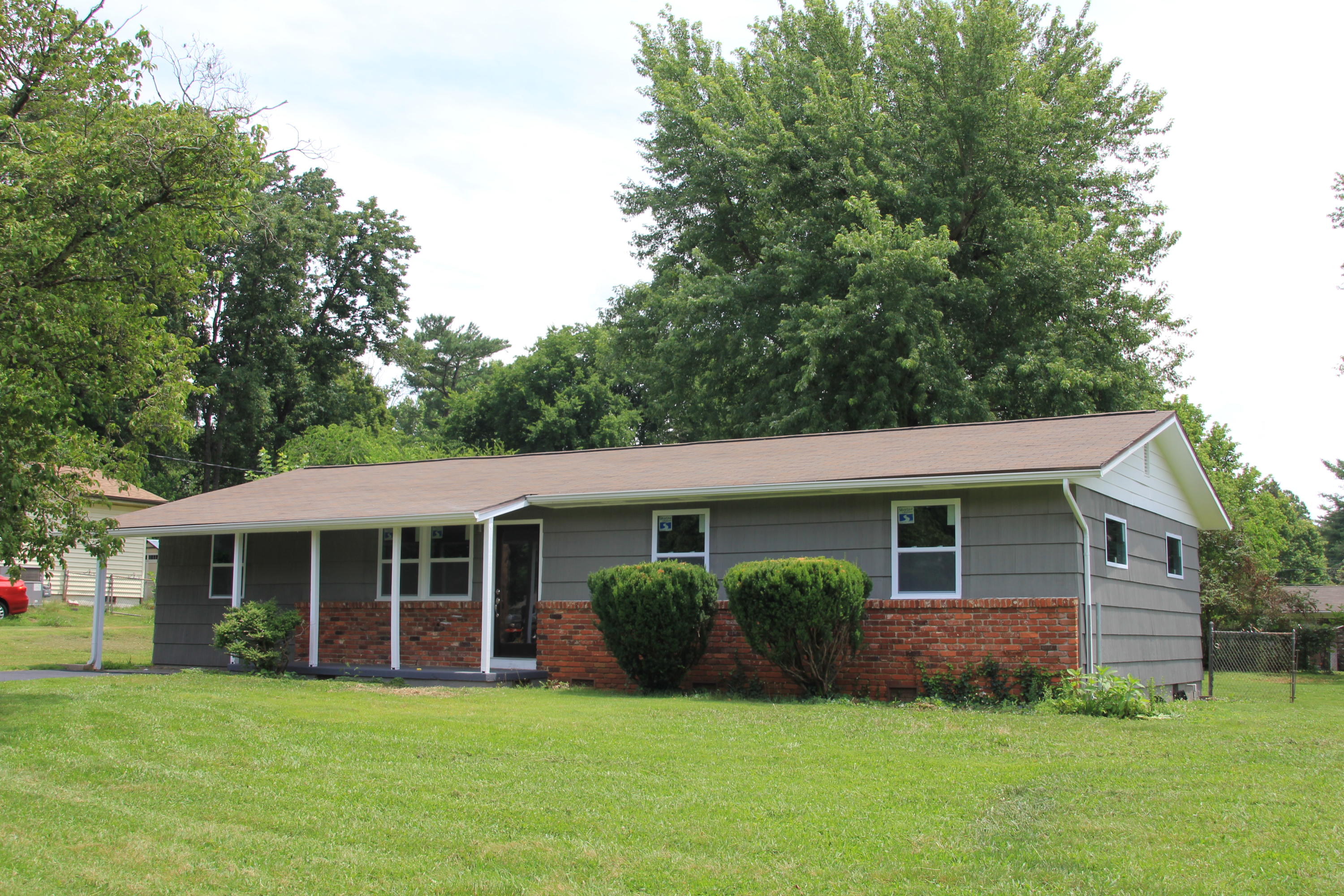 4908 Gettysburg Road Knoxville, TN 37921 - Photo 2 of 20 IMG_4368
