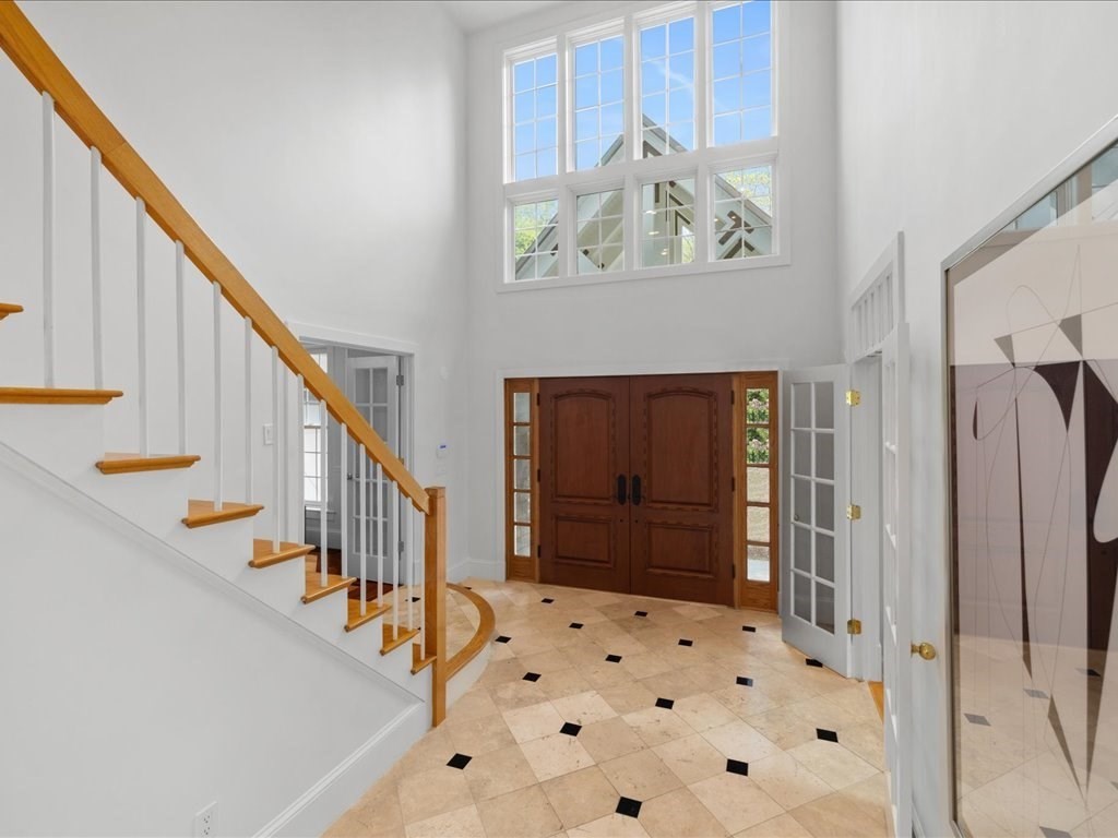 20 Laura Road Newton, MA 02468 - Photo 4 of 42 a view of entryway