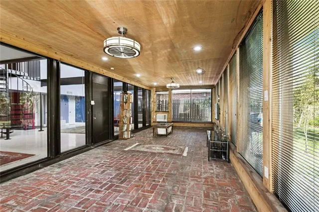 $379,000 | 2017 Charles Drive, Chalmette, LA 70043