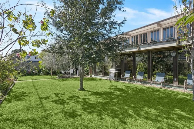 $379,000 | 2017 Charles Drive, Chalmette, LA 70043