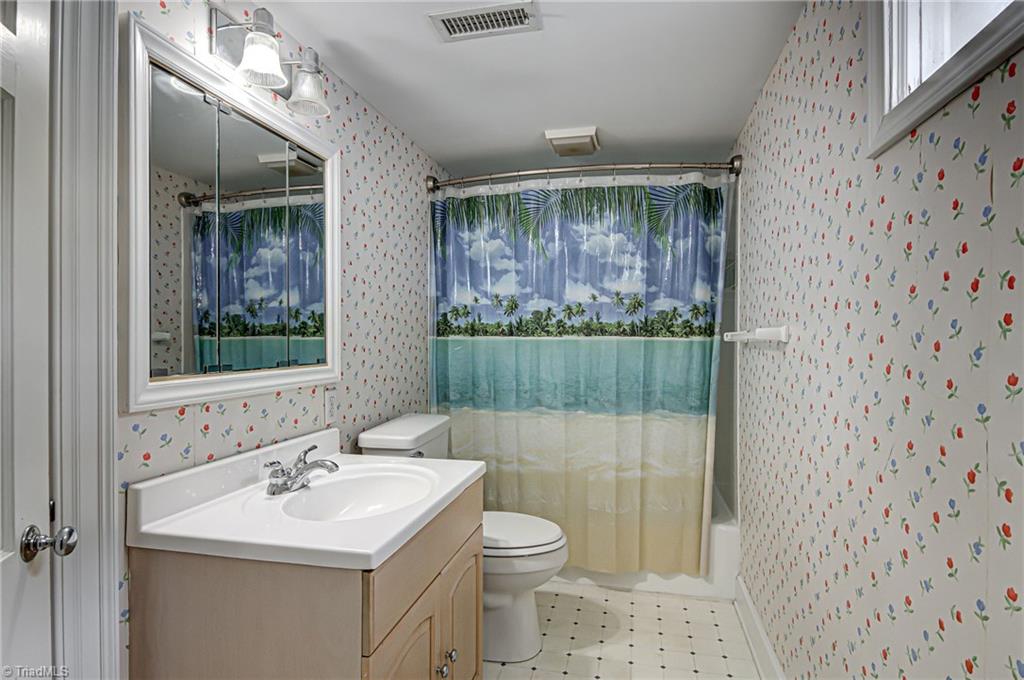 1408 Cardiff Lane High Point, NC 27265 - Photo 21 of 30 Gallery Image 21