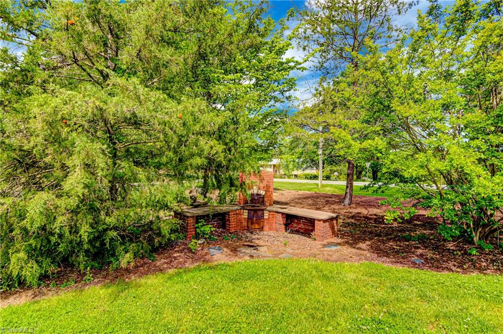 1408 Cardiff Lane High Point, NC 27265 - Photo 25 of 30 Gallery Image 25
