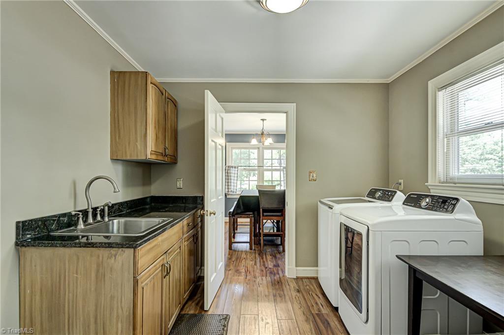 1408 Cardiff Lane High Point, NC 27265 - Photo 6 of 30 Gallery Image 6