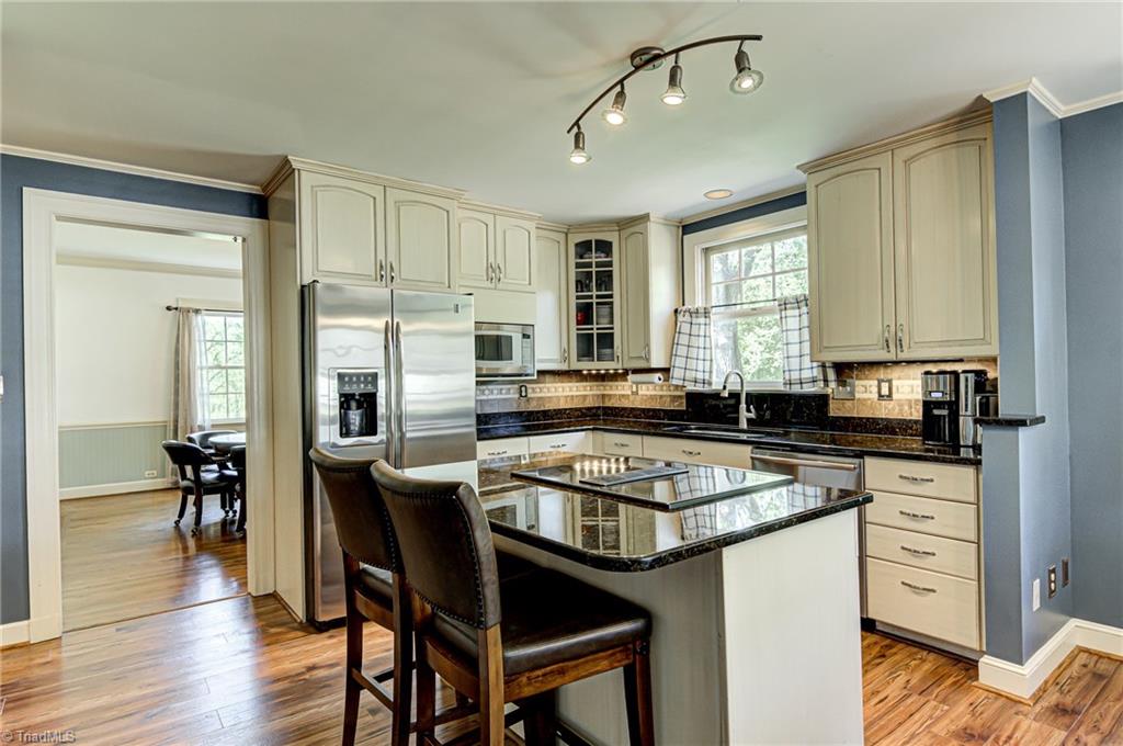 1408 Cardiff Lane High Point, NC 27265 - Photo 8 of 30 Gallery Image 8