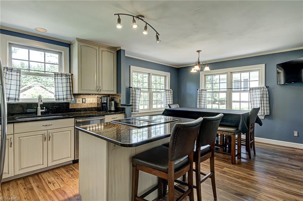 1408 Cardiff Lane High Point, NC 27265 - Photo 10 of 30 Gallery Image 10