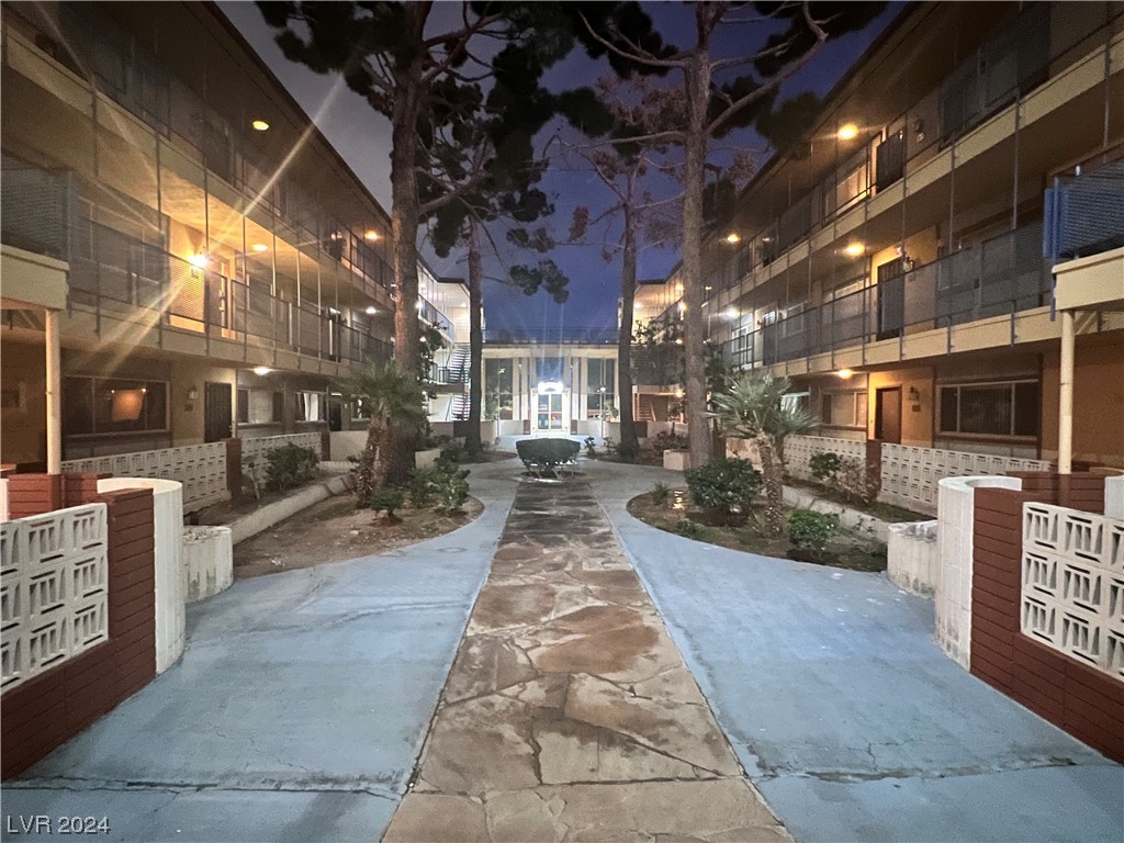 356 East Desert Inn Road, Unit 217 Las Vegas, NV 89109 - Photo 7 of 20 Gallery Image 7