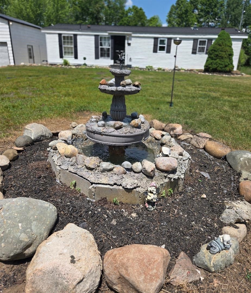 475 Tyler Road Wayland, MI 49348 - Photo 3 of 40