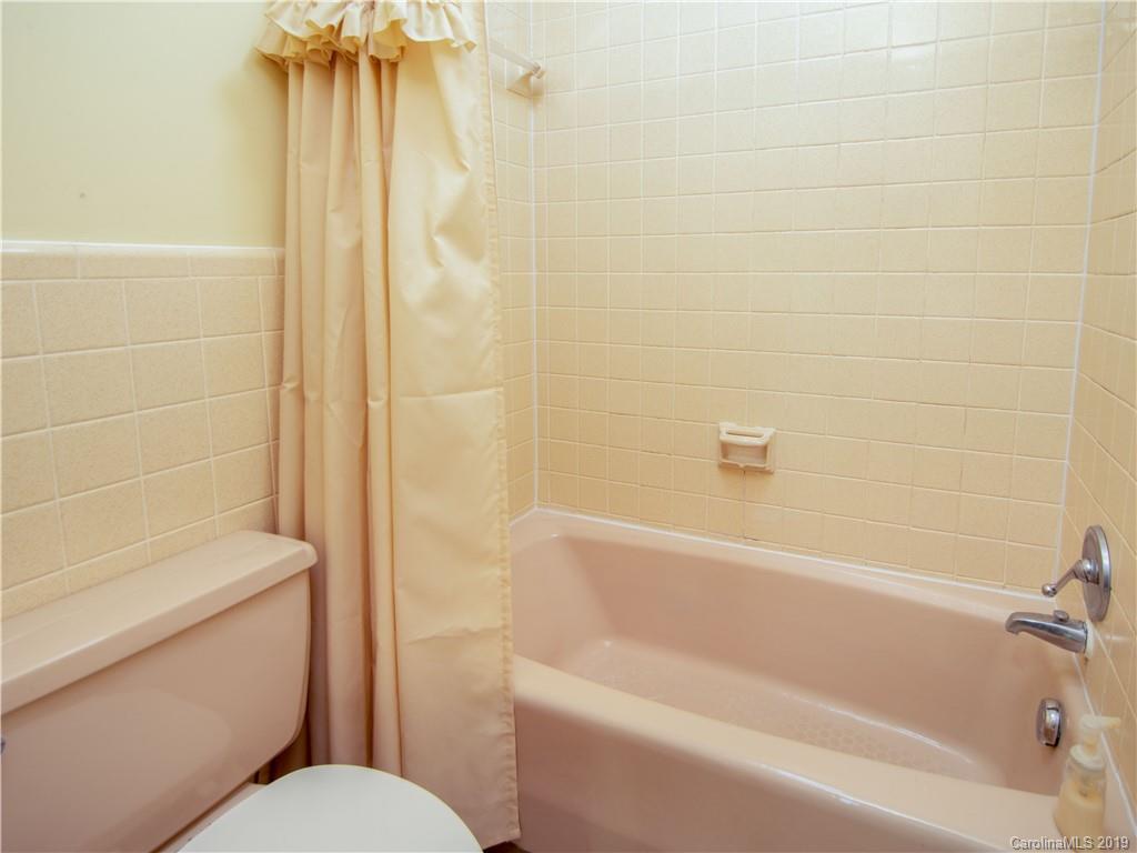 831 Cardinal Road Brevard, NC 28712 - Photo 11 of 18 Gallery Image 11